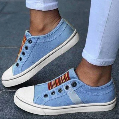 CD | Adidași generali relaxați și atemporali