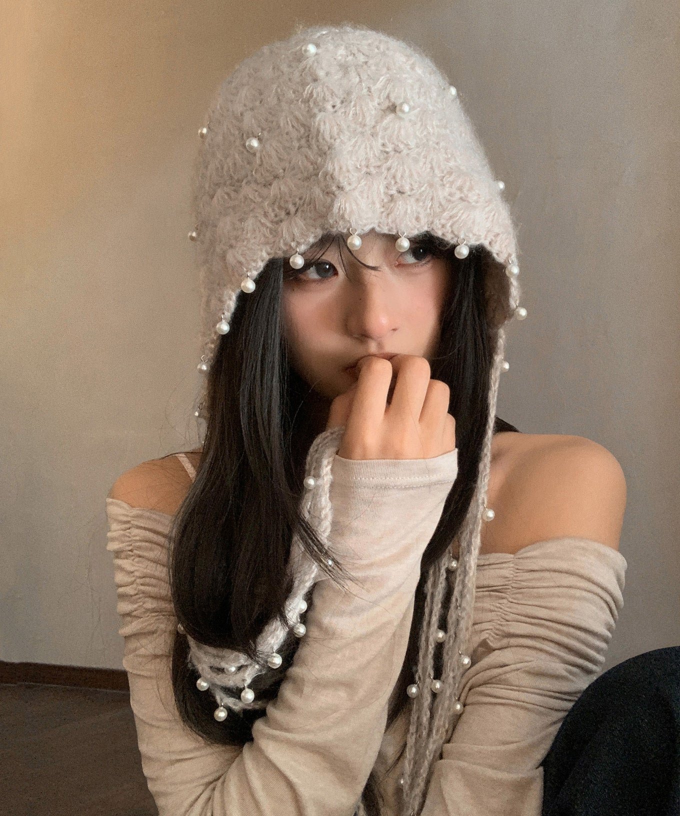 Beige Tassel Nail Bead Knit Bonnie Hat