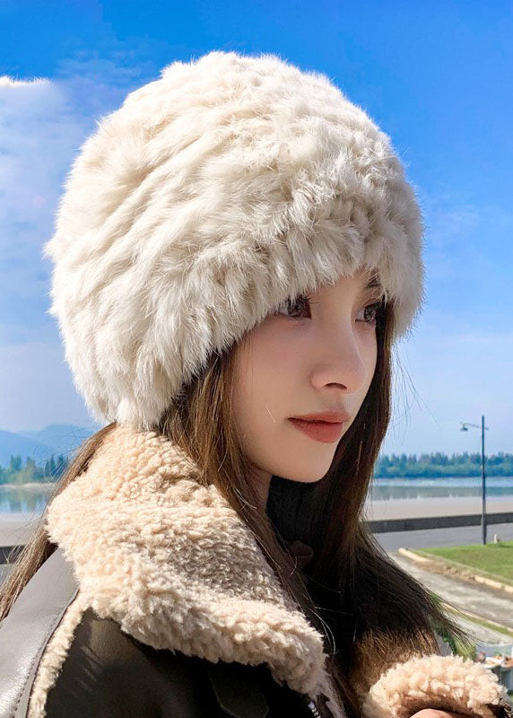 Brief White Leather and Fur Knitted Cotton Bonnie Hat