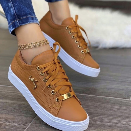 CD | Adidași generali relaxați și eleganți
