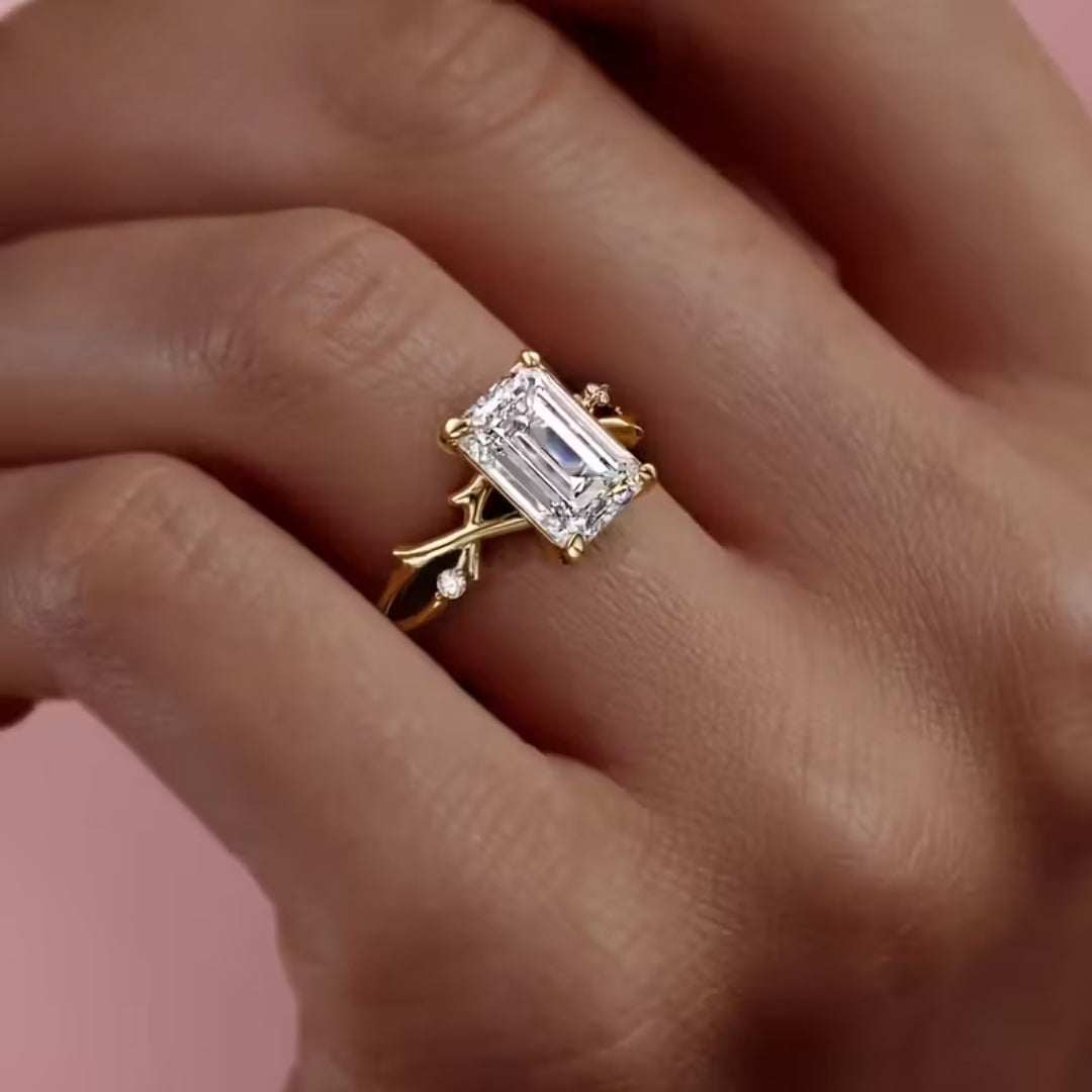 Vintage Rectangular Crystalline Gold Ring