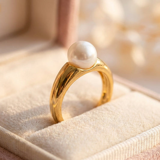 Classic Pearl Ring