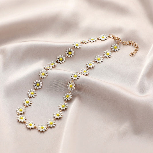 Daisy Chain Necklace