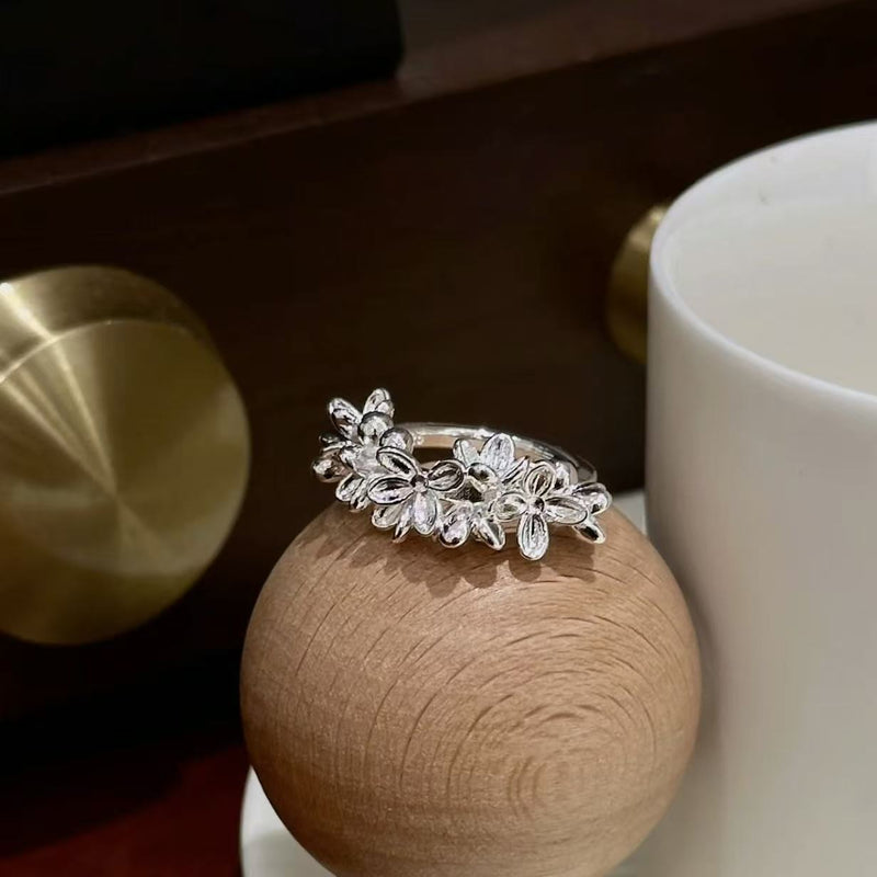 Delicate Flower Ring
