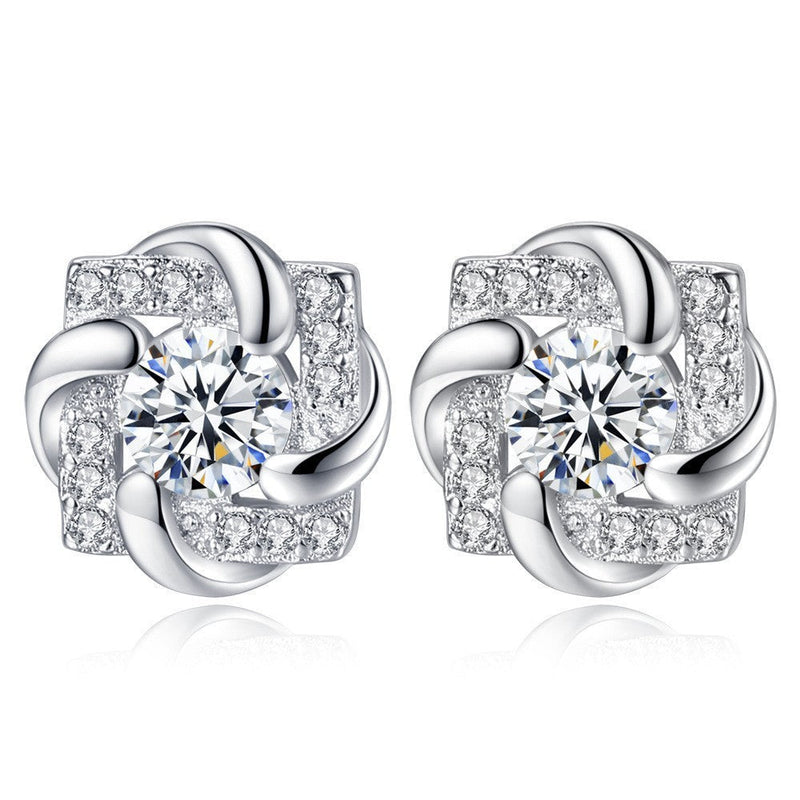 Elegan Twisted Knot Crystal