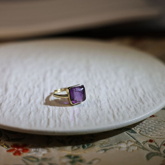 Elegant Amethyst Ring