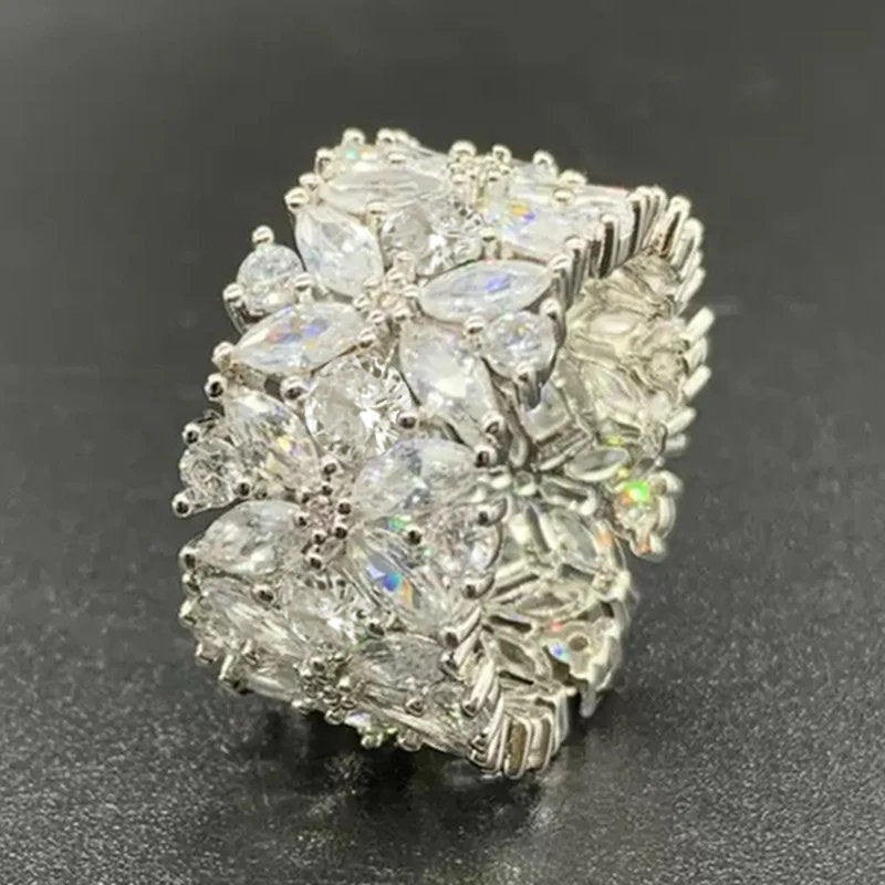 Elegant Crystal Flower Ring