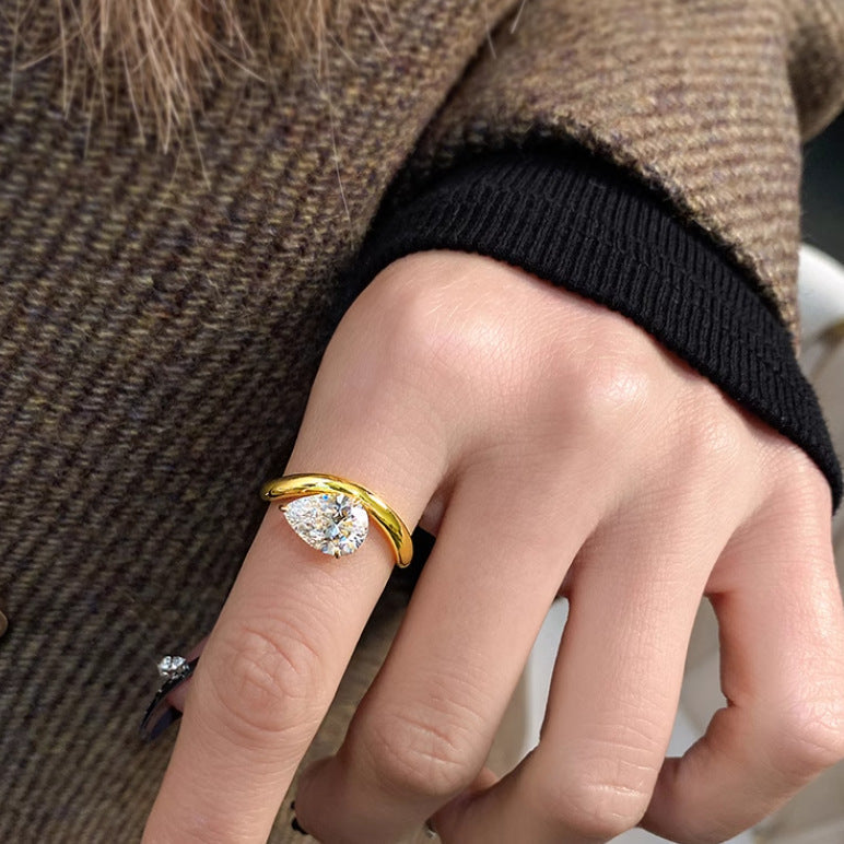 Elegant Diamond Gold Ring