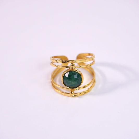 Elegant Emerald Gold Ring