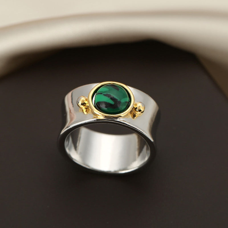 Elegant Emerald Ring