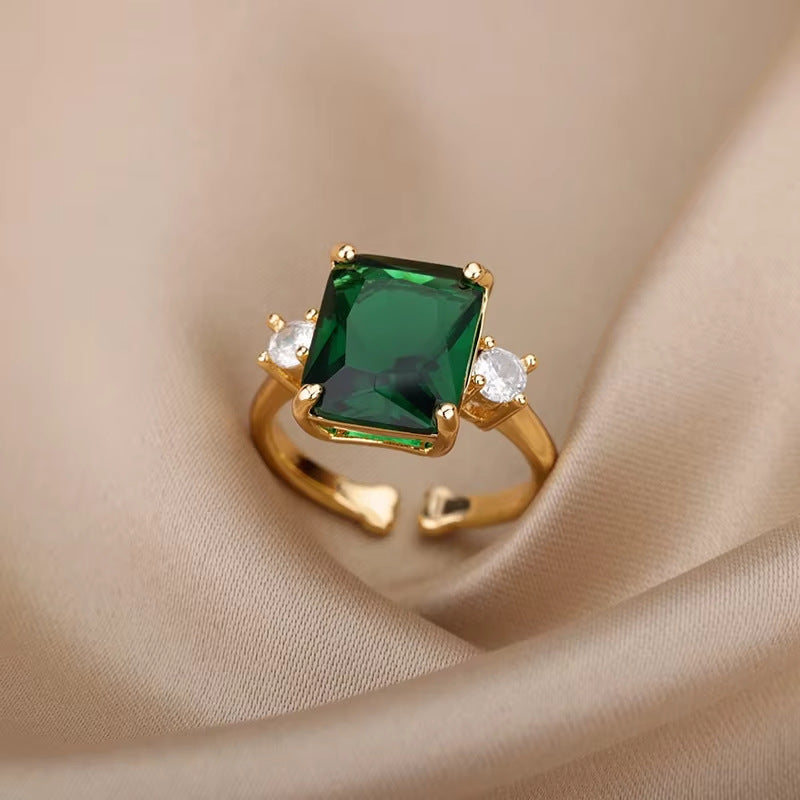 Elegant Emerald Ring