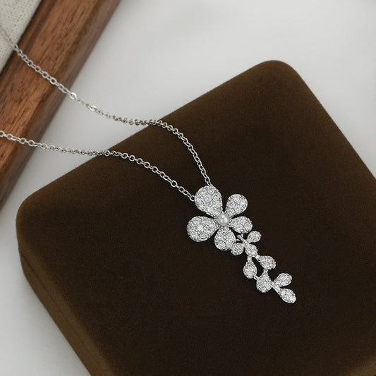 Elegant Floral Necklace