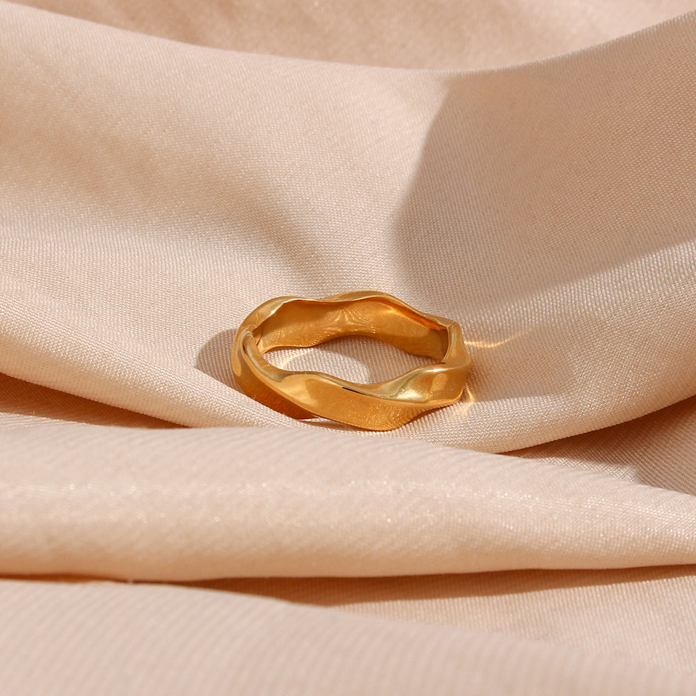 Elegant Gold Ring