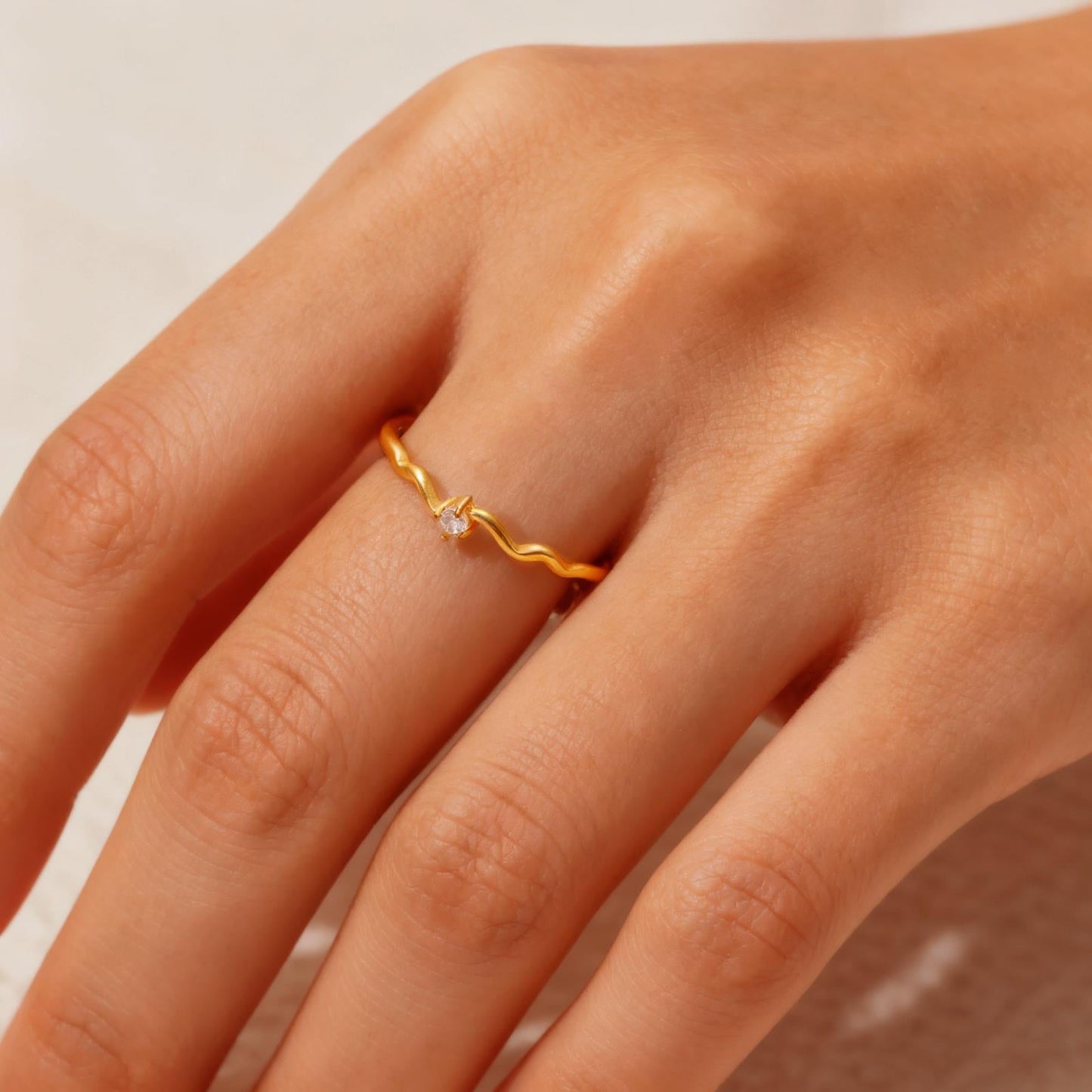 Elegant Gold Wave Ring