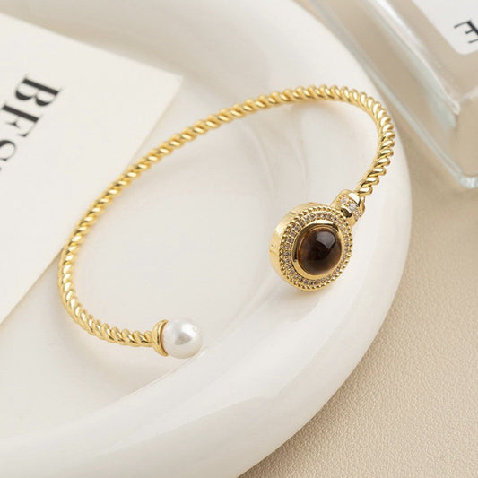 Elegant Pearl Bracelet