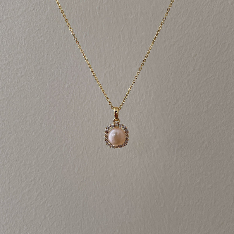 Elegant Pearl Necklace