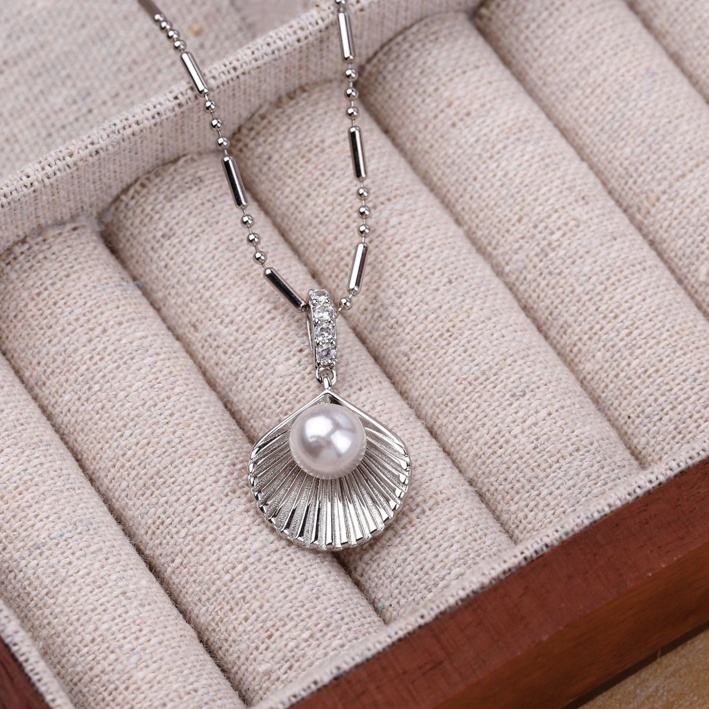 Elegant Pearl Necklace