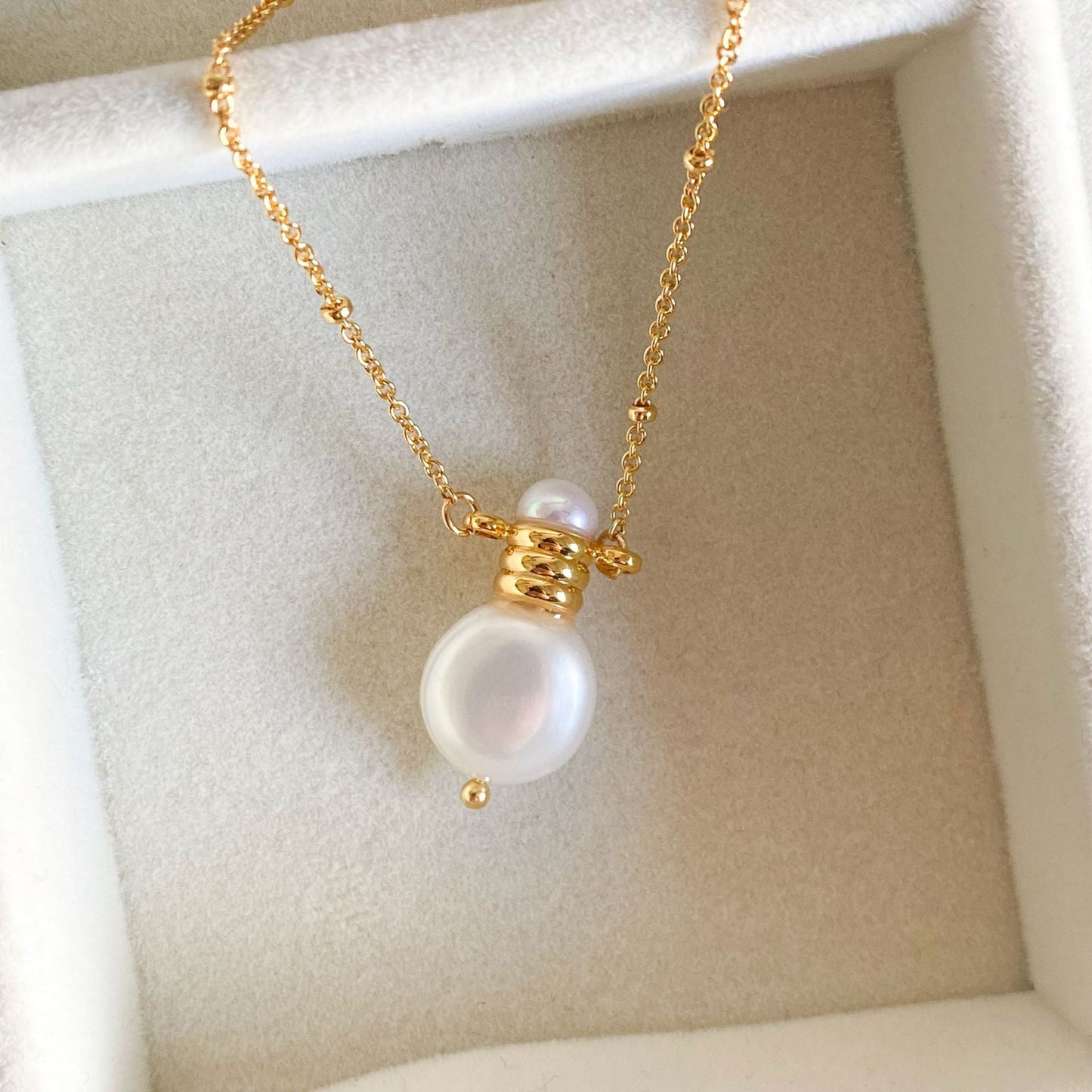 Elegant Pearl Necklace