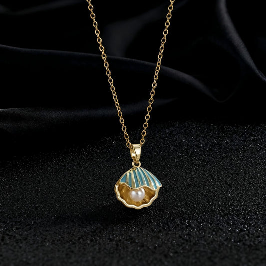 Elegant Pearl Shell Necklace