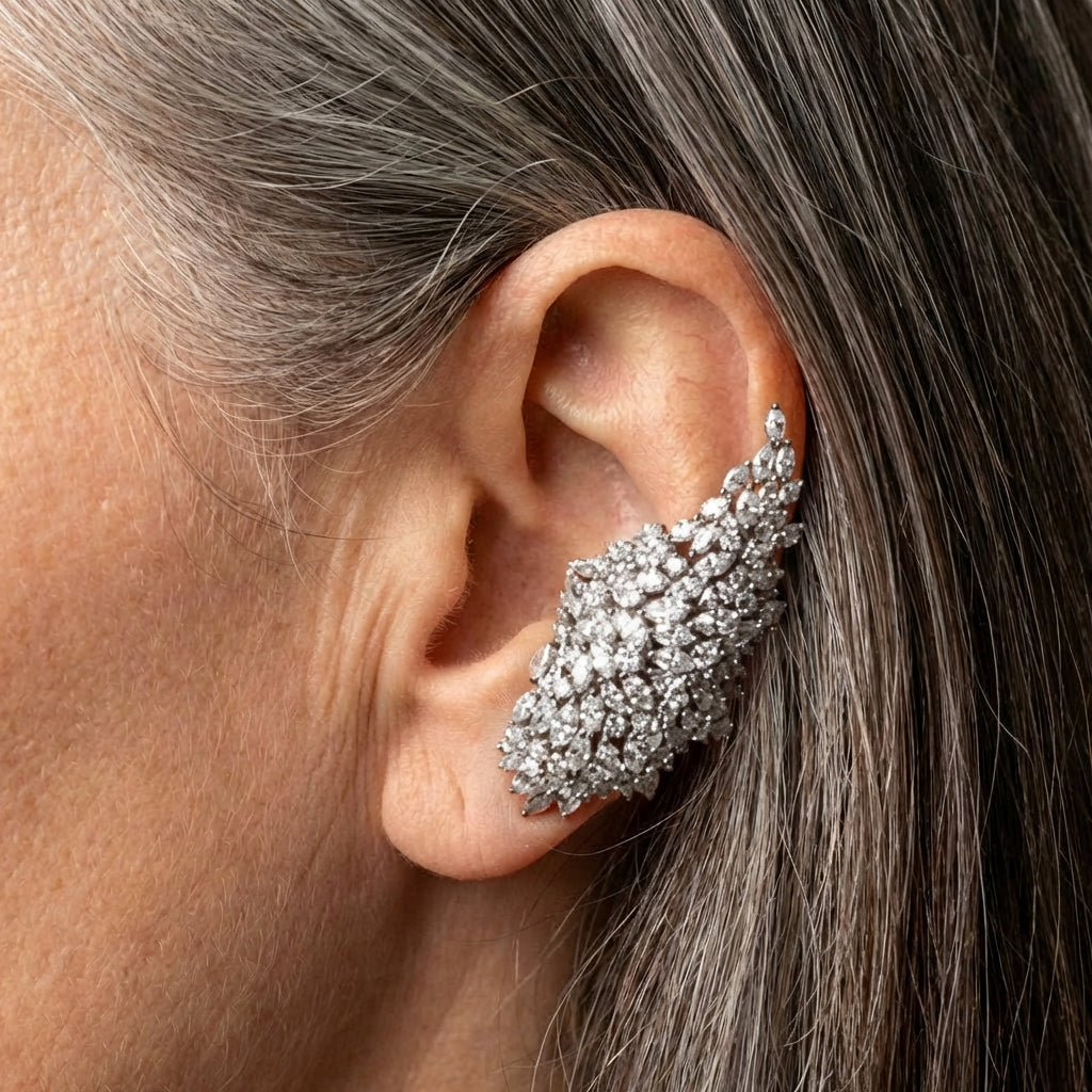 An White Gold Ear Cuff