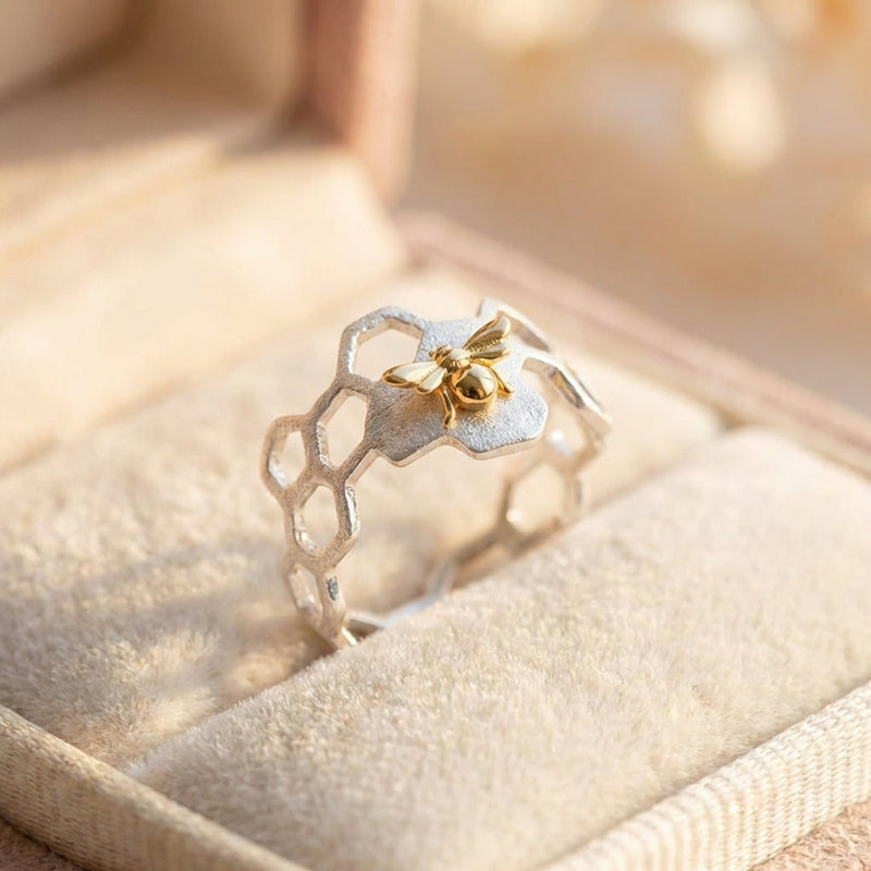 Elegant Bee Geometric Ring