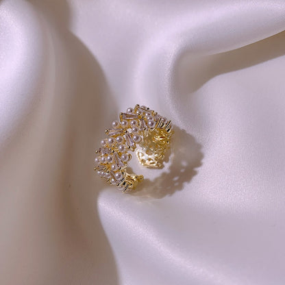 Luxury Pearl Ring In Gold