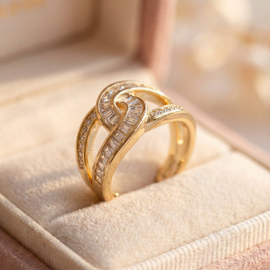 Knotted Elegant Ring