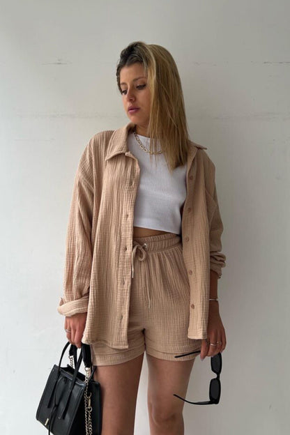 CD | Cămașă slim-fit cu mânecă lungă și pantaloni scurți asortați pentru femei
