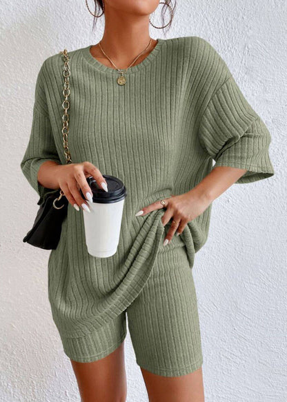 Loose Green O-neck T Shirts and Shorts Two Piece Set Summer