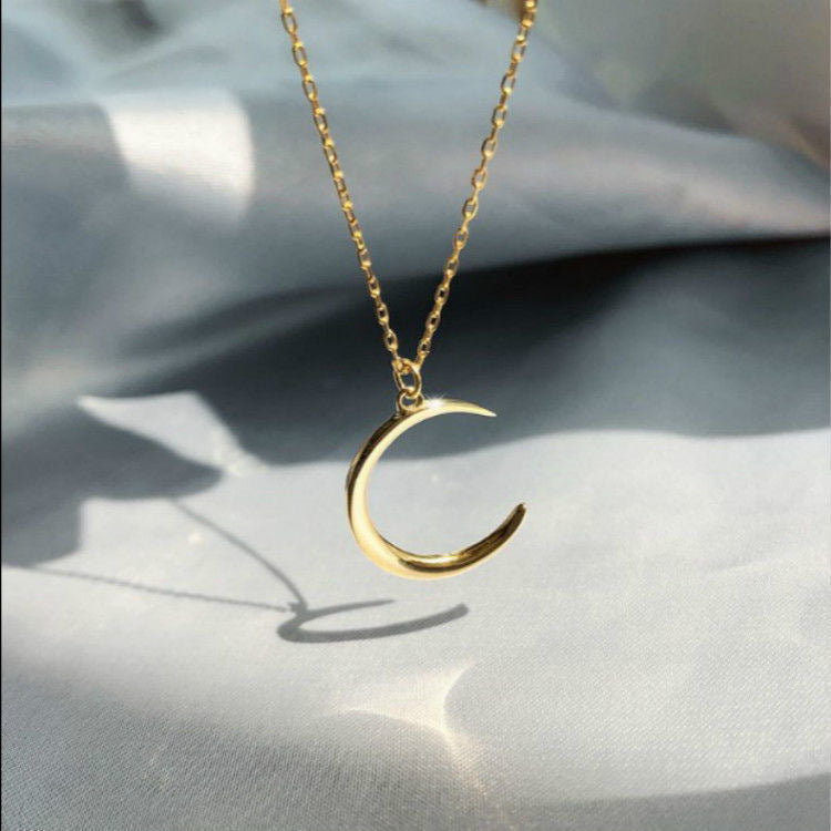 Minimalist Moon Necklace
