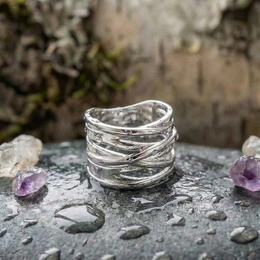 Minimalist Multilayer Cross Ring