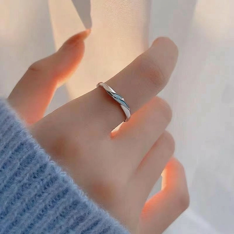 Minimalist Twisted Ring