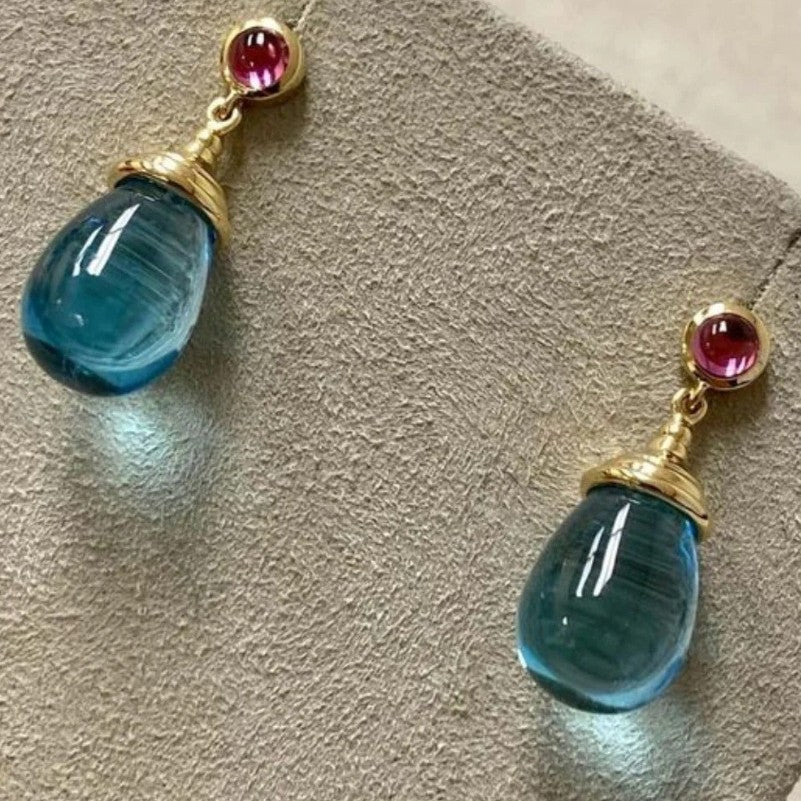Beautiful Earring With Unique Style