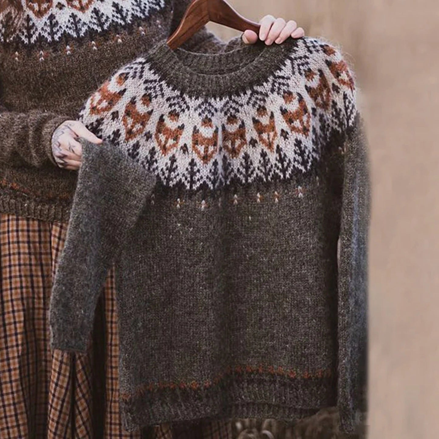 CD | Pulover elegant și versatil în design etnic