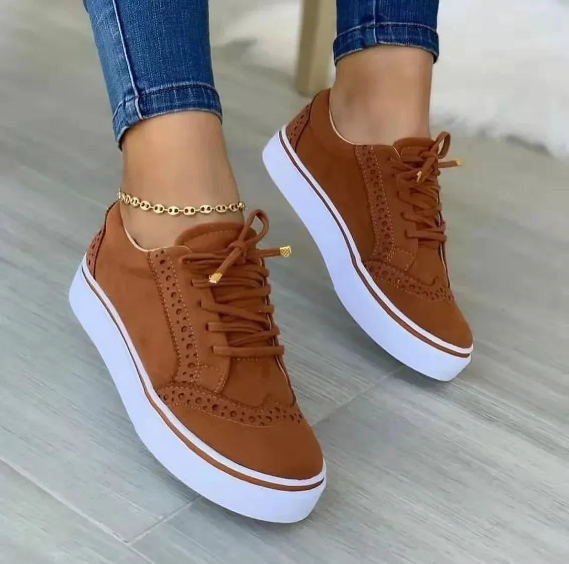 Ortopedice Adidași elegante și de susținere