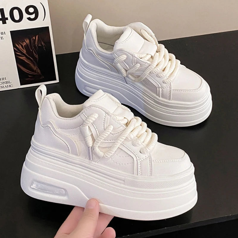 Ortopedice Adidași la modă și de susținere