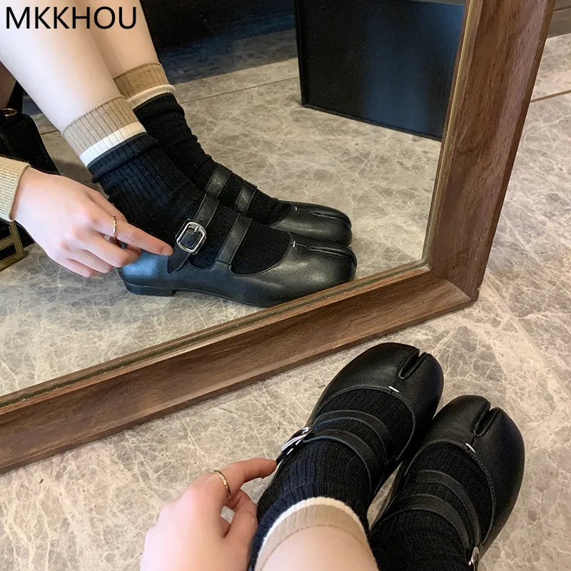 CD | Flats din piele cu deget despicat