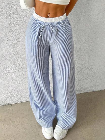 CD | Pantaloni casual cu picior lat cu un model în dungi pentru femei