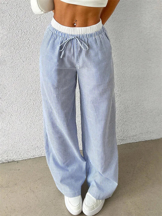 CD | Pantaloni casual cu picior lat cu un model în dungi pentru femei