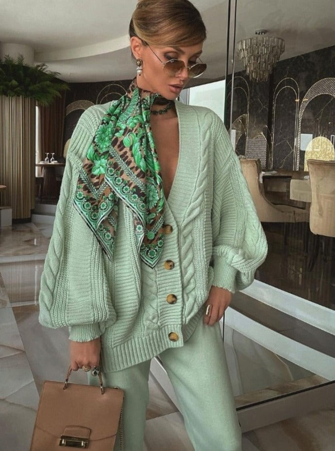 CD | Set fermecător din două piese cu cardigan tricotat și pantaloni confortabili