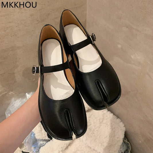 CD | Flats din piele cu deget despicat