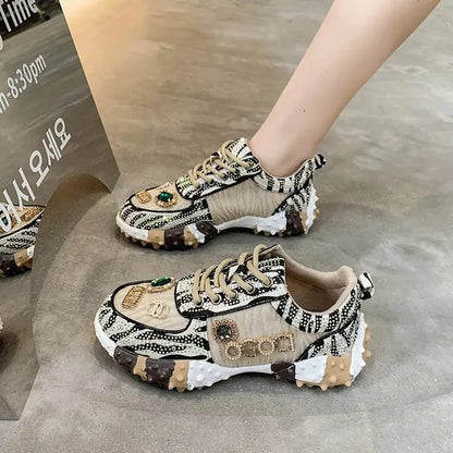 Ortopedice Adidași la modă și de susținere