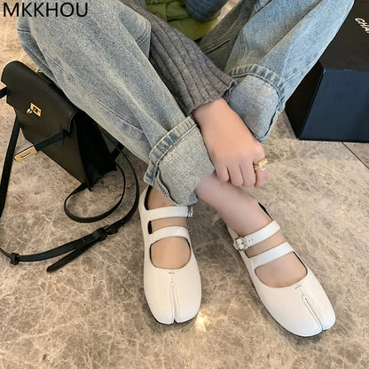 CD | Flats din piele cu deget despicat