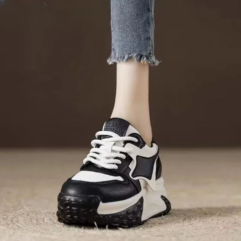 Ortopedice Adidași la modă și de susținere