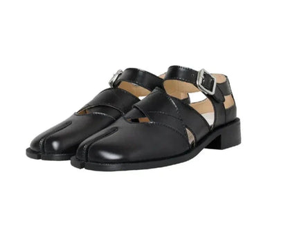 CD | Flats din piele cu deget despicat