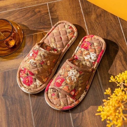 Ortopedice Papuci la modă și de susținere