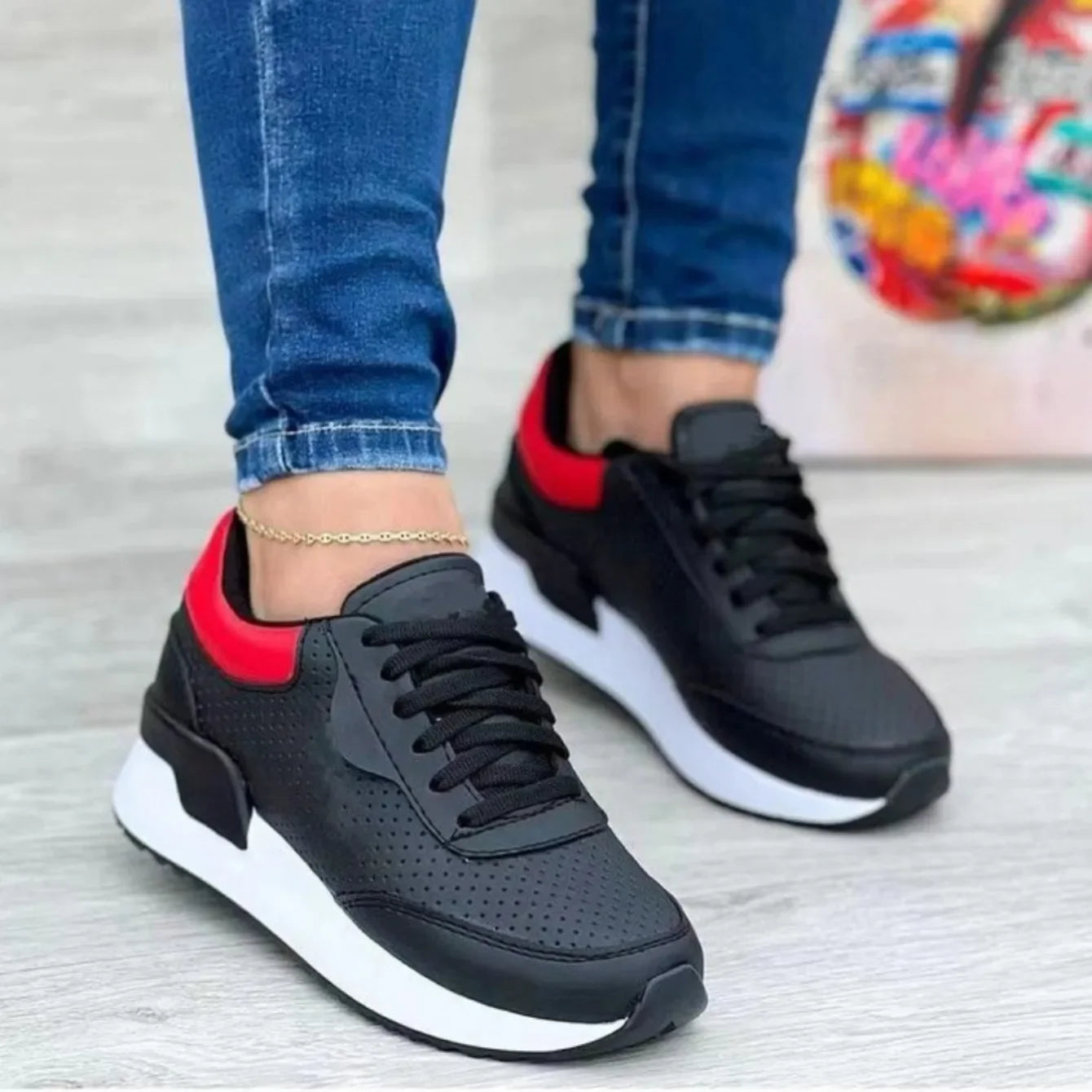 Ortopedice Adidași de susținere și elegante