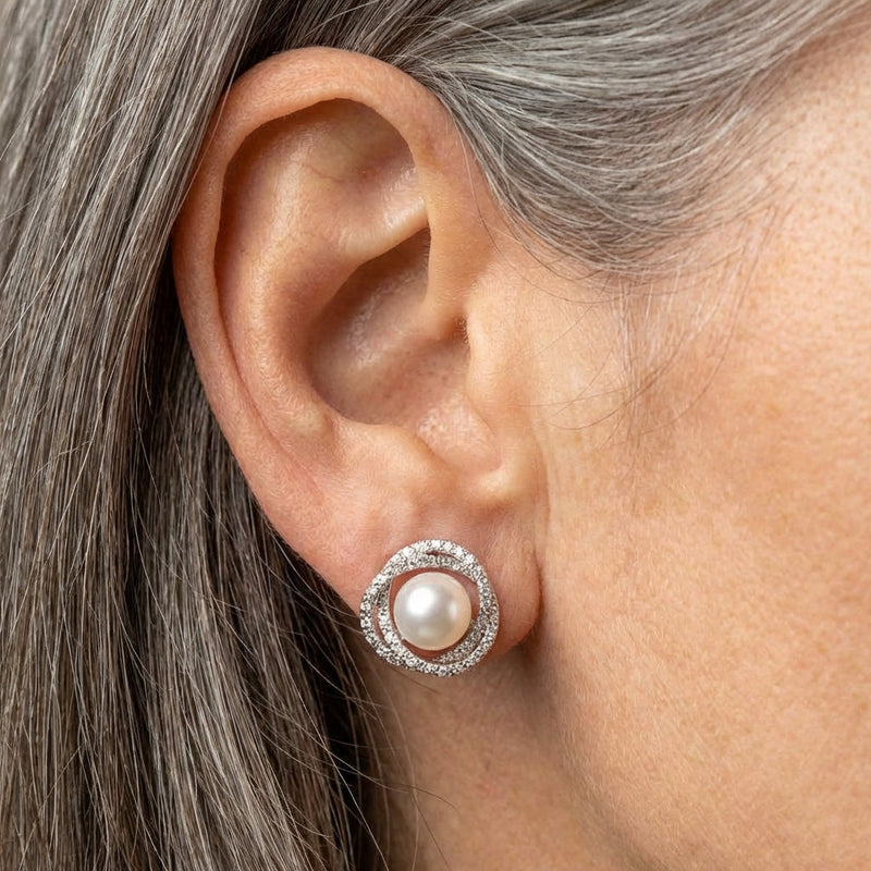 Shiny Spiral Earrings With Elegant Pearls