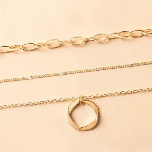 Carmen - Necklace With Gold Chain and Pendant