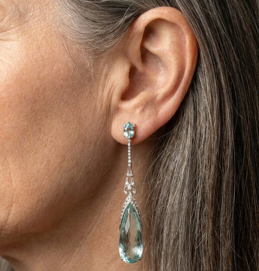A Art Deco Aquamarine Drop Earring Set